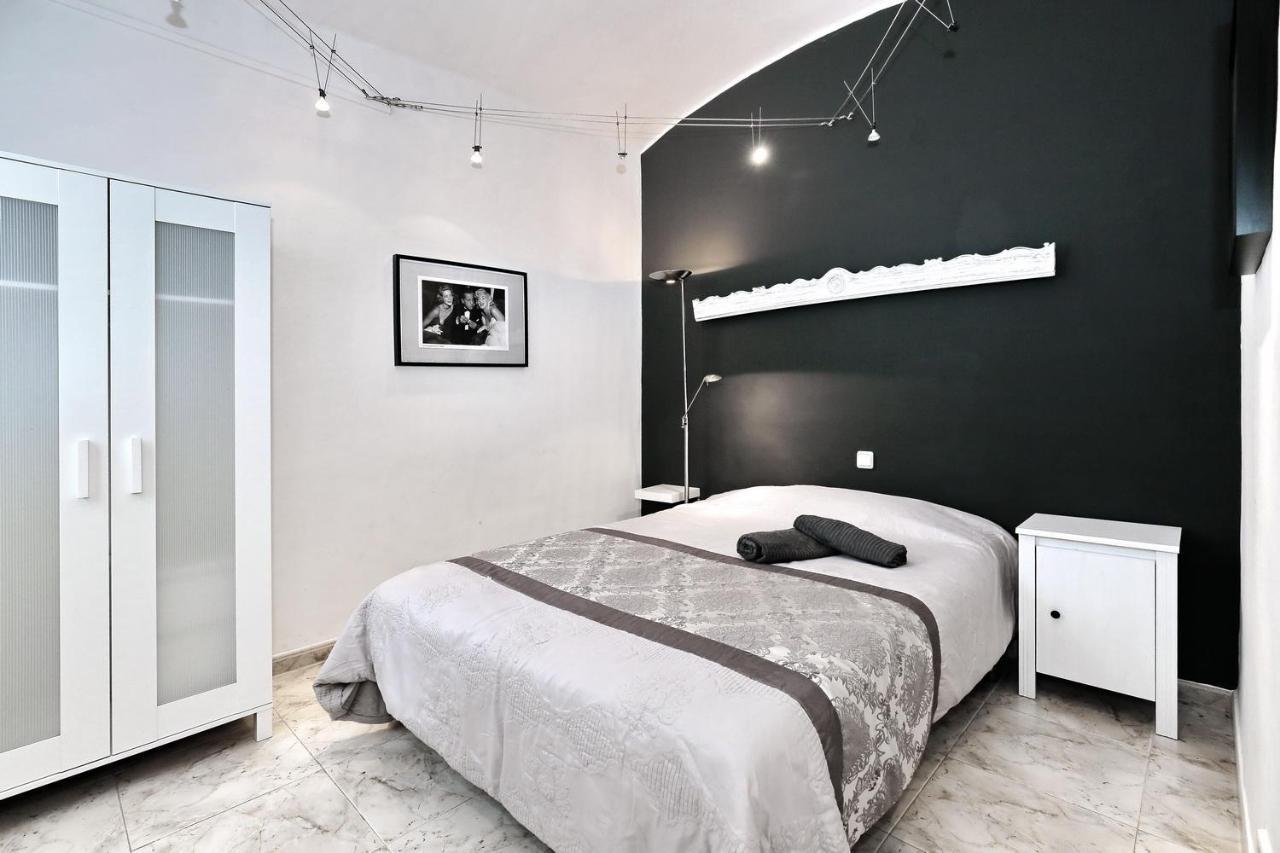 Casa Nou 2 Rooms & Boutique ชีโรนา ภายนอก รูปภาพ